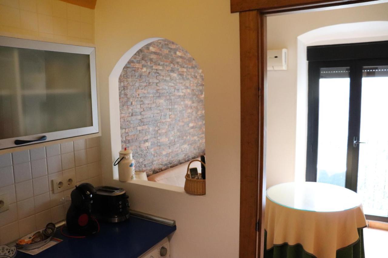 Apartamentos Las Buganvillas Caceres Exterior photo
